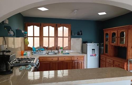 De Mexicanos House | Budget-Friendly Stay at Mexicanos 5 de Mayo for Families