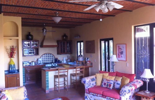 Ajijic House | Experience Tranquility at Mexican Sunrise House: 10/10 Rated