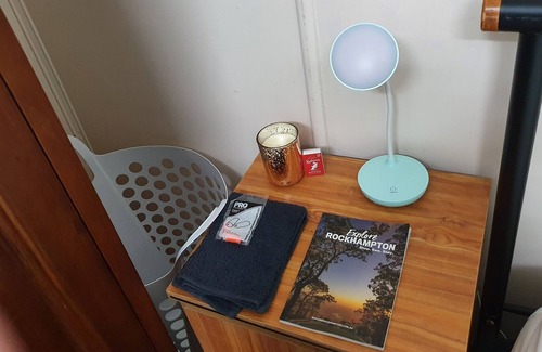 Mount Morgan Bed & Breakfast | Meyenburg House, Front Room, Budget Double Room with Shared Bathroom & Kitchen