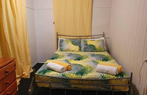 Mount Morgan Apartment | Pet-Friendly Meyenburg Unit 1 with Pool and Breakfast