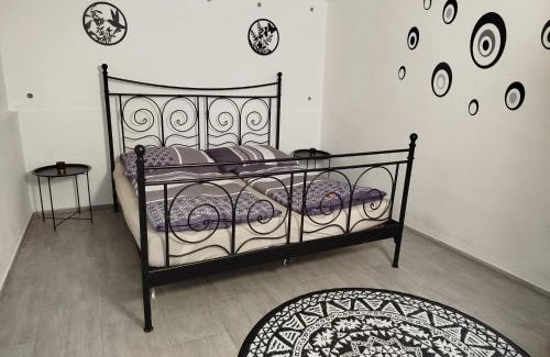 Jindrichovice Apartment | Mezi Stromy