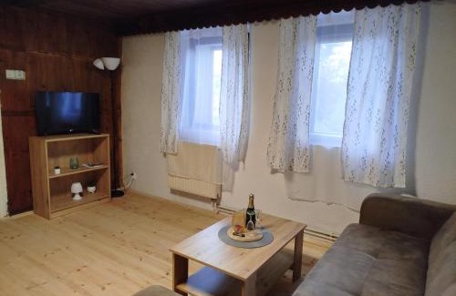 Jindrichovice Apartment | Mezi Stromy