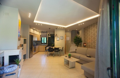 Toroni Apartment | Relaxing Getaway at Mezonetes Toroni with Ocean View
