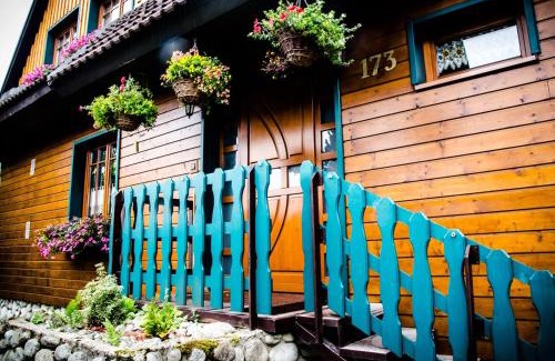Stara Lesna Apartment | Top-Rated Mezonetový Apartmán: Child-Friendly Retreat