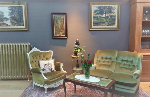 Historisch centrum Hotel | Pet-Friendly Hotel Mezonvin: Rated 9/10 for Family Comfort