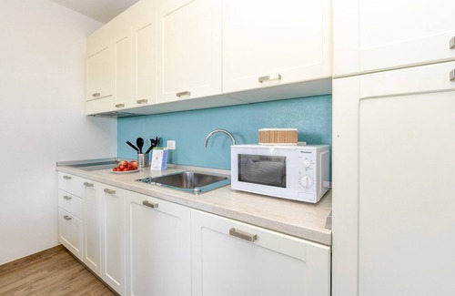 Marciaga Apartment | Cozy MGH Alla Lanterna Apartment with Lake View & Breakfast
