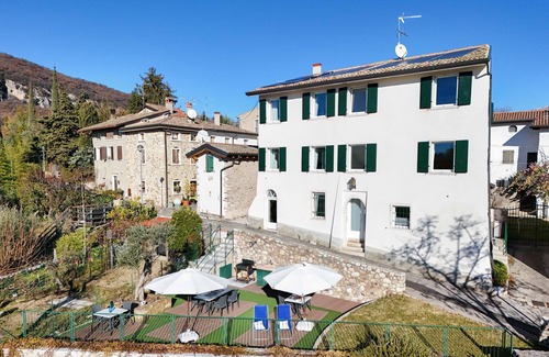 Marciaga Apartment | Cozy MGH Alla Lanterna Apartment with Lake View & Breakfast