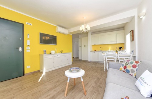 Marciaga Apartment | Scenic MGH Alla Lanterna Apartment with Lake View & Kitchen