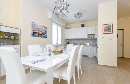 Lugana Apartment | Family-Friendly MGH Apartment with Ocean View in Sirmione
