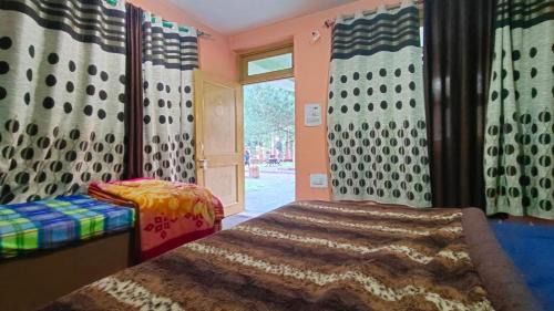 Kasol House | Top-Rated MH-12 Homestays: Pet & Child-Friendly Retreat