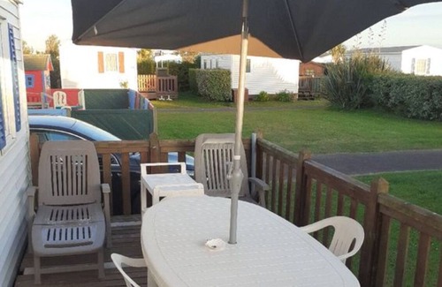 Ravenoville House | Relax at Mh 2 Chbres: Beachfront Retreat in Ravenoville