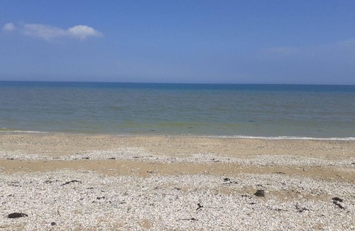 Ravenoville House | Relax at Mh 2 Chbres: Beachfront Retreat in Ravenoville