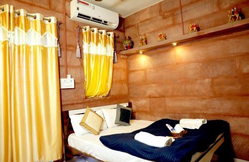 Jodhpur House | Exceptional MH Guest House: Rated 9.7/10 with Spa & Dining