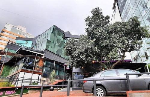Gonzalez Suarez House | Central MH Suite Standard with Breakfast & Accessibility