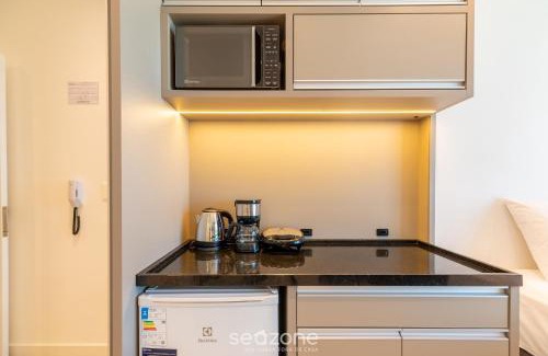 Centro Apartment | Ocean View Studios at MHFA: Poolside Family Retreat