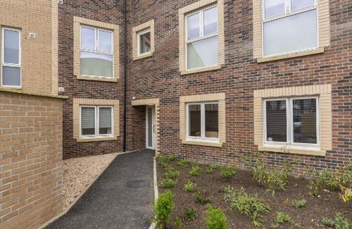 Auchengray House | Experience Comfort at Mhuilinn Apartment - Rated 9.5/10