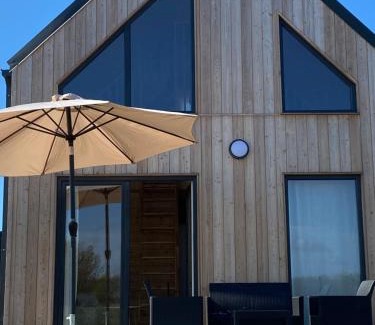 Mielno House | Tranquil Stay at Między Falami with Ocean View & Pet Friendly