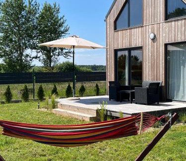 Mielno House | Tranquil Stay at Między Falami with Ocean View & Pet Friendly
