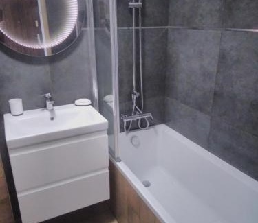 Gizycko Apartment | Vibrant and Welcoming Stay at Miło i kolorowo