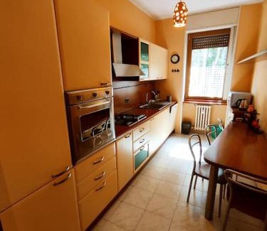 Lambrate Apartment | Experience the Heart of Piazza at Mi Affaccio Sulla Piazza