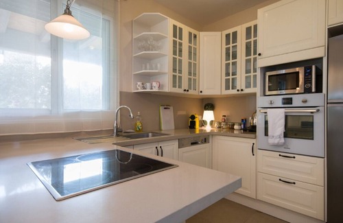 Caesarea Villa | Mi Alma Villa: Beachside Retreat with Pool & Jacuzzi