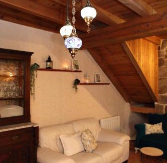 Candeleda House | Discover Mi Capricho de Candeleda: Pet & Child Friendly Stay