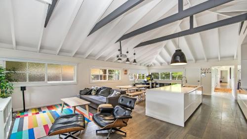 Patonga House | Pet-Friendly Creekfront Retreat at Mi Casa - Patonga