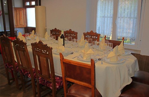 Vilviestre de los Nabos House | Discover MI CASA DE DERROÑADAS: Pet-Friendly Retreat