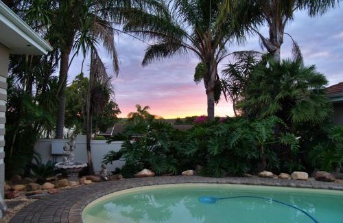 Uitenhage House | Pet-Friendly Getaway at Mi Casa Guest House with Pool & More