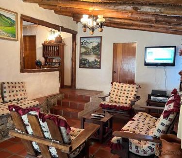 Mucuchíes House | Cozy Mi Casita de Los Andes: Pet and Child Friendly Retreat