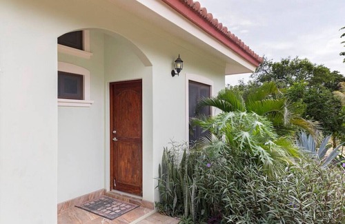 Playa Colorado Apartment | Beachfront Haven: Mi Casita Soñada with Spa & Ocean Views