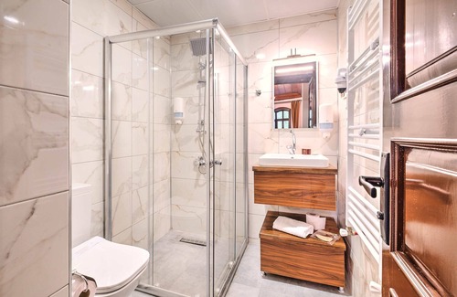 Odunpazarı Hotel | Discover Midas Konak Otel: Spa & Family-Friendly Escape