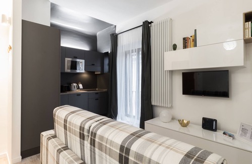 Centro Direzionale Apartment | Convenient Fara 1 Hotel in Milano with Pet-Friendly Amenities
