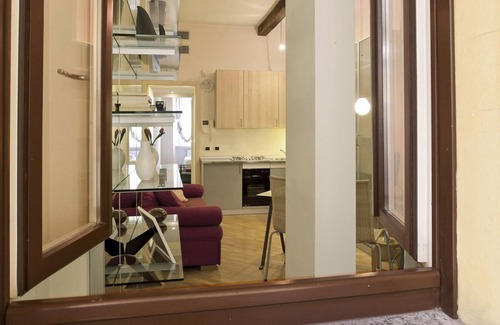 Brera Apartment | Accessible Retreat at Fiori Chiari 20 with Breakfast