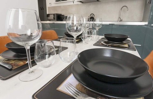 Magenta Apartment | Pet-Friendly Retreat at Magenta 32 Bilo for Families