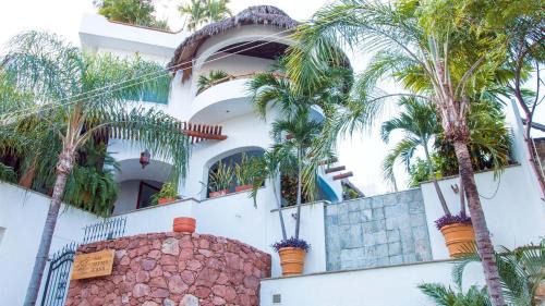 Sayulita Hotel | Experience Bliss at Mi Otra Casa: Oceanfront & Spa Retreat