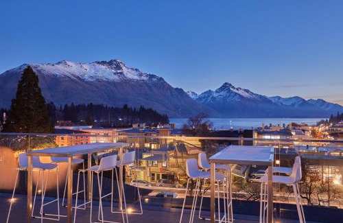 Queenstown City Centre Hotel | Comfortable mi-pad Queenstown with Hot Tub and Breakfast