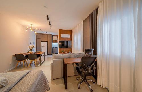 Anita Garibaldi Apartment | Discover 603 Mingus: A Premier Stay with Pool & Kitchen