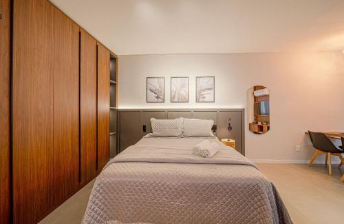 Anita Garibaldi Apartment | Discover 603 Mingus: A Premier Stay with Pool & Kitchen