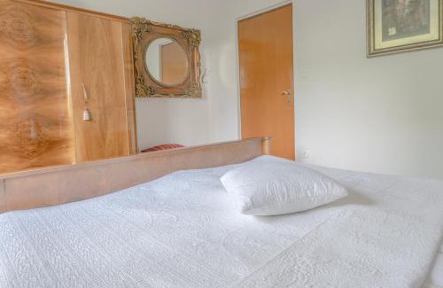 Zasip Apartment | Discover Mia Dream: Highly Rated with Top Amenities
