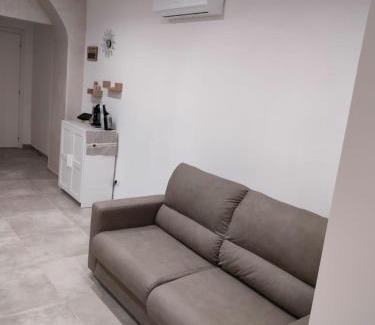 Triggiano Bed & Breakfast | Family-Friendly MIA Guest Room Rated 9.5/10 by Guests