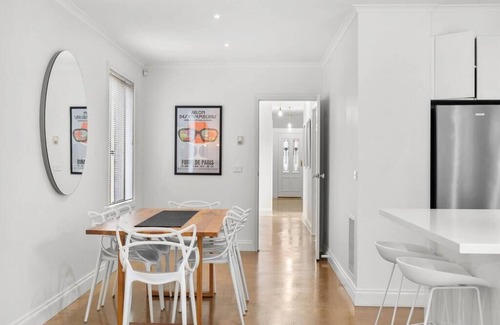 Geelong West House | Discover Mia's Place: Pet-Friendly Retreat in Geelong West