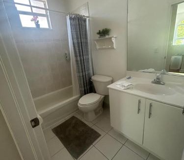 Doral House | Family-Friendly Retreat at Mia with Inviting Pool Access