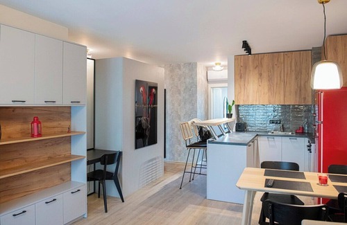 Sofia Apartment | Explore Miami: Family-Friendly 2-Bedroom Apartment with Parking