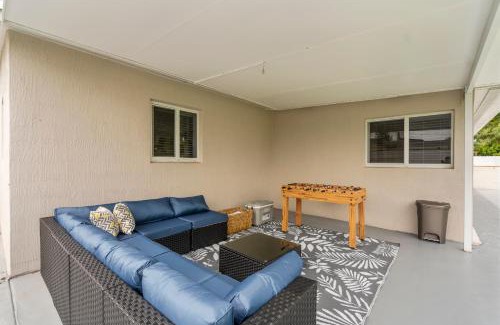 Olympia Heights House | Miami Japandi Style Pool - BBQ