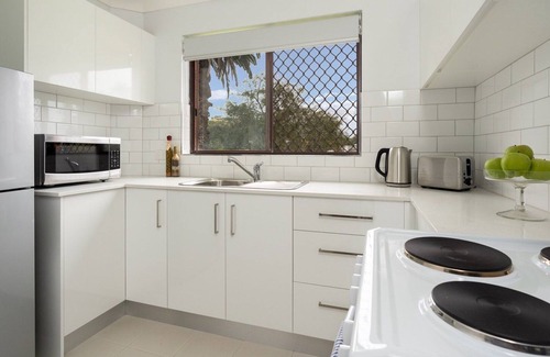 Kiama Apartment | Discover Miami Kiama: Central Location with Pool & Kitchen