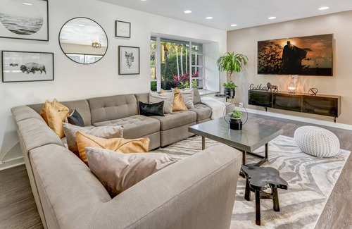 Ojus House | Scenic Miami Lakefront Villa with Pool Near the Beach
