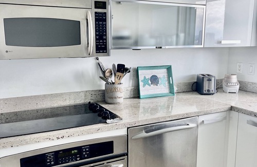 Allapattah Condo | Family-Friendly Retreat at Miami Oasis - Book Your Getaway!