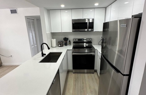 The Roads Apartment | Miami Oasis walking distance from Brickell city center but yet very peaceful