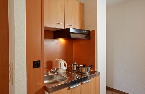 Niedernhausen Apartment | Pet-Friendly Micador Appartementhaus with Pool & Restaurant